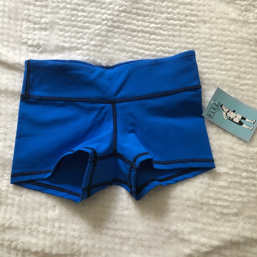 Fleo Short